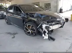 4T1B11HK0JU670512 2018 TOYOTA CAMRY