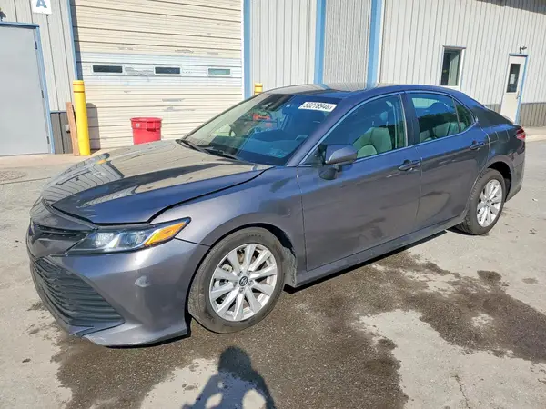 4T1B11HK0JU671000 2018 TOYOTA CAMRY - Image 1