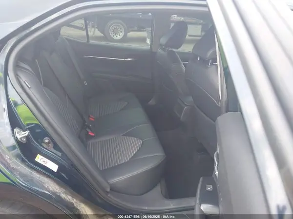 4T1B11HK0JU674687 2018 TOYOTA CAMRY - Image 8