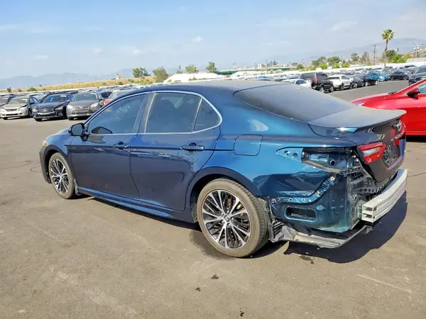 4T1B11HK0JU674768 2018 TOYOTA CAMRY - Image 2