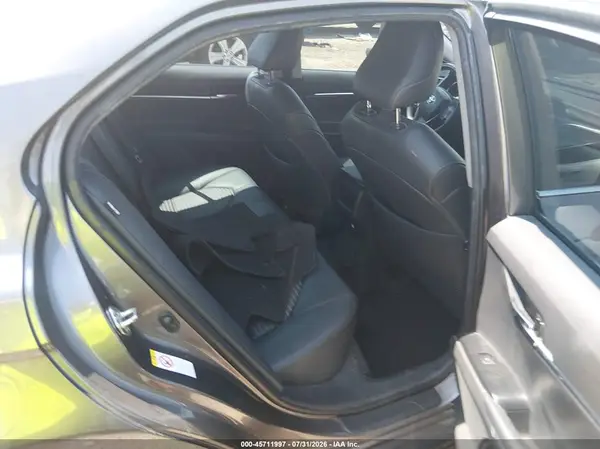 4T1B11HK0JU674902 2018 TOYOTA CAMRY - Image 8