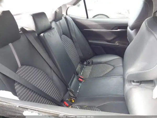 4T1B11HK0JU674964 2018 TOYOTA CAMRY - Image 8
