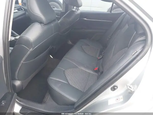 4T1B11HK0JU676245 2018 TOYOTA CAMRY - Image 8
