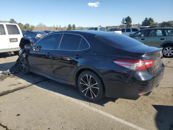 4T1B11HK0JU676570 2018 TOYOTA CAMRY - Image 2