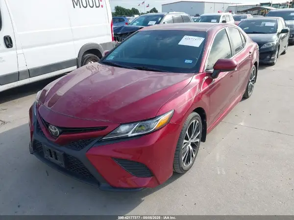 4T1B11HK0JU677346 2018 TOYOTA CAMRY - Image 2