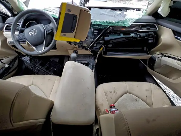 4T1B11HK0JU677797 2018 TOYOTA CAMRY - Image 8
