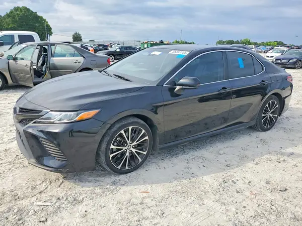 4T1B11HK0JU678772 2018 TOYOTA CAMRY - Image 1