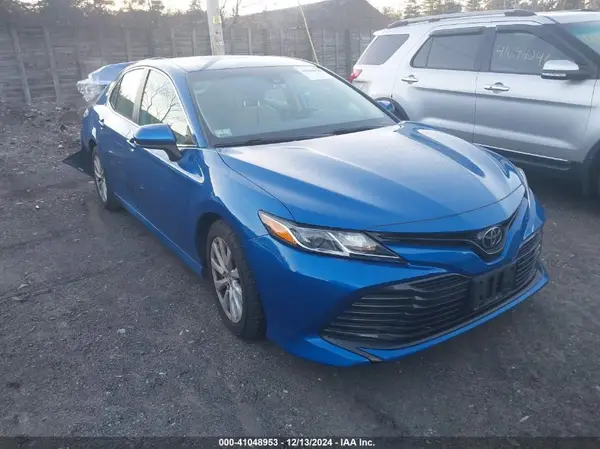 4T1B11HK0KU159917 2019 TOYOTA CAMRY - Image 1