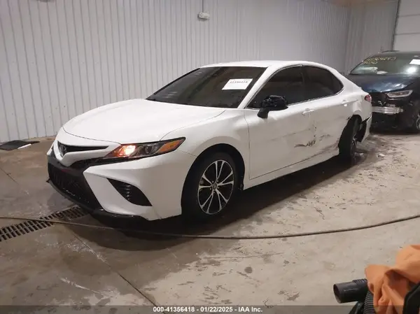 4T1B11HK0KU159979 2019 TOYOTA CAMRY - Image 2