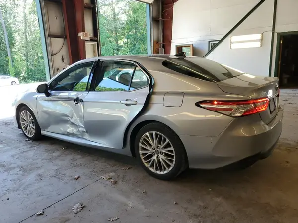 4T1B11HK0KU161909 2019 TOYOTA CAMRY - Image 2