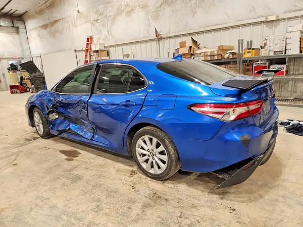 4T1B11HK0KU165099 2019 TOYOTA CAMRY - Image 2