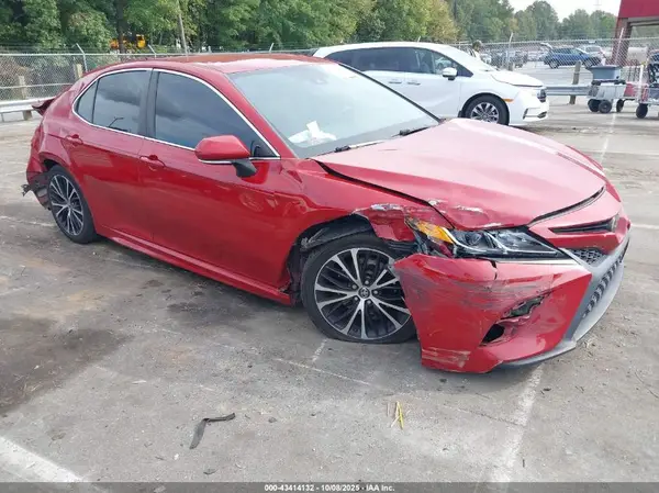 4T1B11HK0KU165166 2019 TOYOTA CAMRY - Image 1