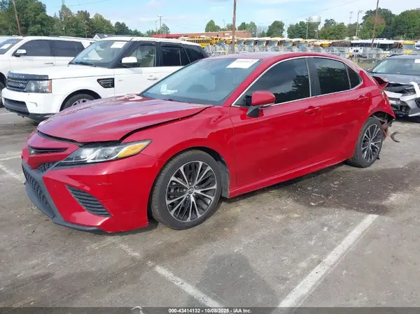 4T1B11HK0KU165166 2019 TOYOTA CAMRY - Image 2