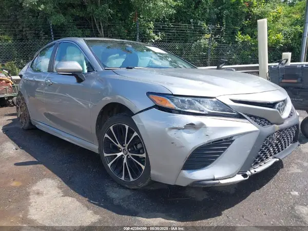 4T1B11HK0KU173834 2019 TOYOTA CAMRY - Image 1