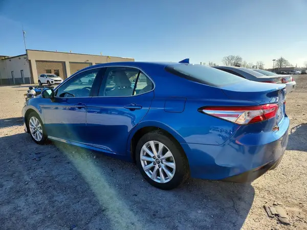 4T1B11HK0KU174014 2019 TOYOTA CAMRY - Image 2
