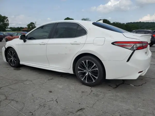 4T1B11HK0KU180671 2019 TOYOTA CAMRY - Image 2