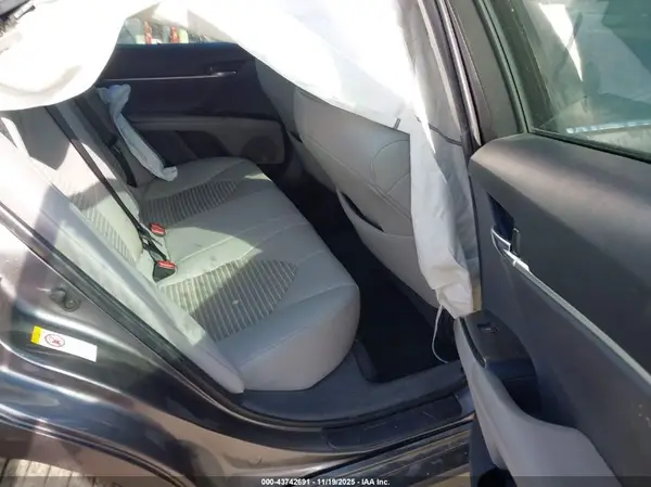 4T1B11HK0KU182579 2019 TOYOTA CAMRY - Image 8