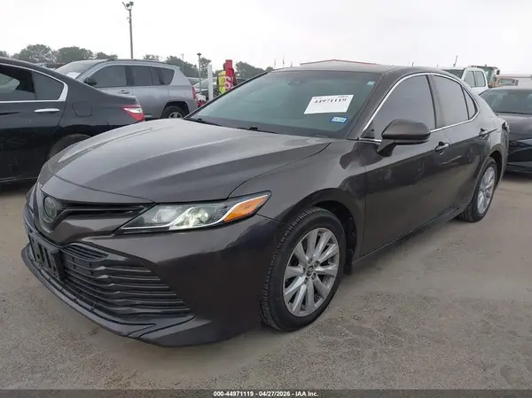 4T1B11HK0KU183327 2019 TOYOTA CAMRY - Image 2