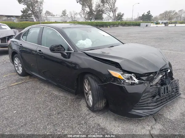 4T1B11HK0KU185594 2019 TOYOTA CAMRY - Image 1