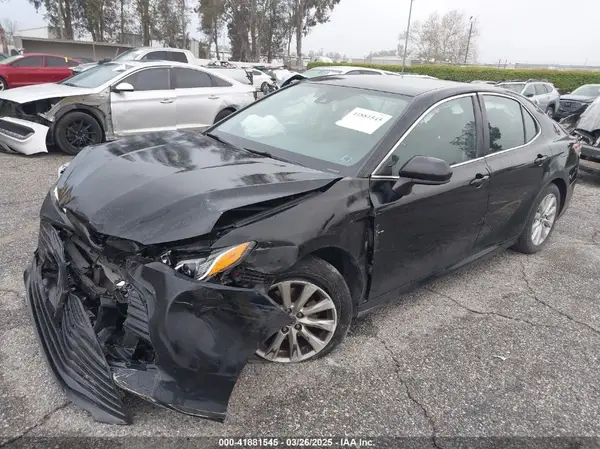 4T1B11HK0KU185594 2019 TOYOTA CAMRY - Image 2