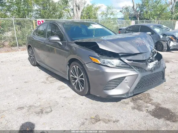 4T1B11HK0KU187863 2019 TOYOTA CAMRY - Image 1