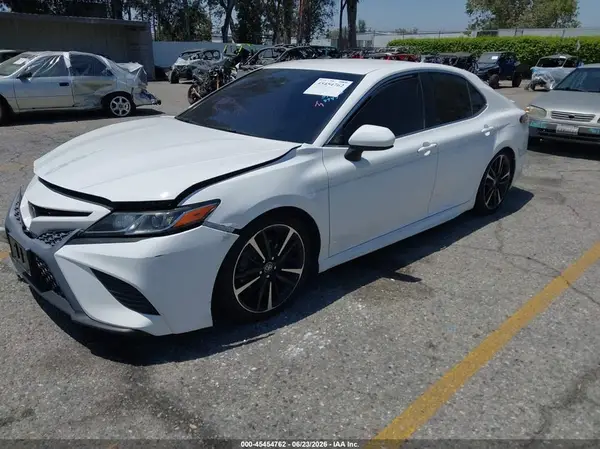 4T1B11HK0KU188947 2019 TOYOTA CAMRY - Image 2