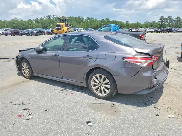 4T1B11HK0KU190424 2019 TOYOTA CAMRY - Image 2