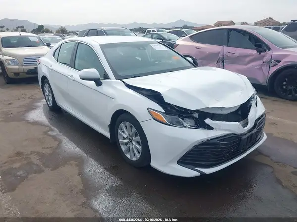 4T1B11HK0KU191220 2019 TOYOTA CAMRY - Image 1