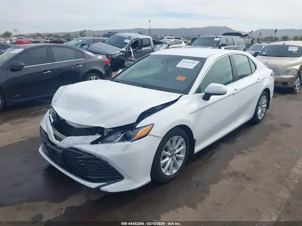 4T1B11HK0KU191220 2019 TOYOTA CAMRY - Image 2