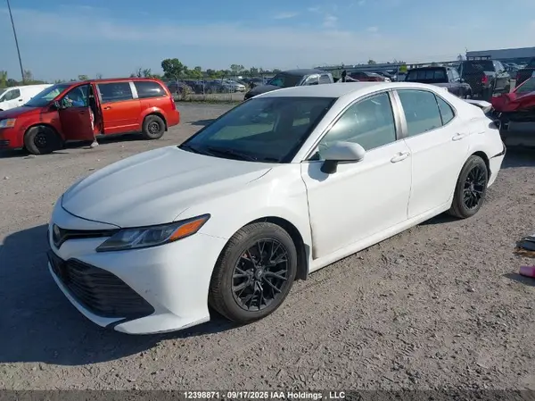 4T1B11HK0KU191301 2019 TOYOTA CAMRY - Image 2