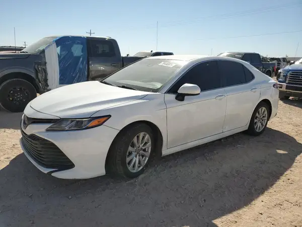 4T1B11HK0KU196367 2019 TOYOTA CAMRY - Image 1