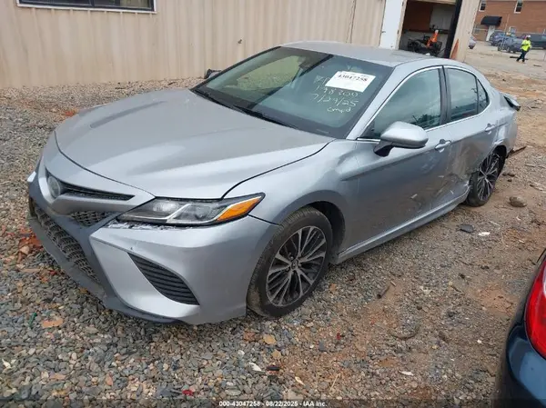 4T1B11HK0KU198300 2019 TOYOTA CAMRY - Image 2