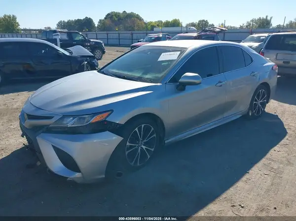 4T1B11HK0KU198880 2019 TOYOTA CAMRY - Image 2