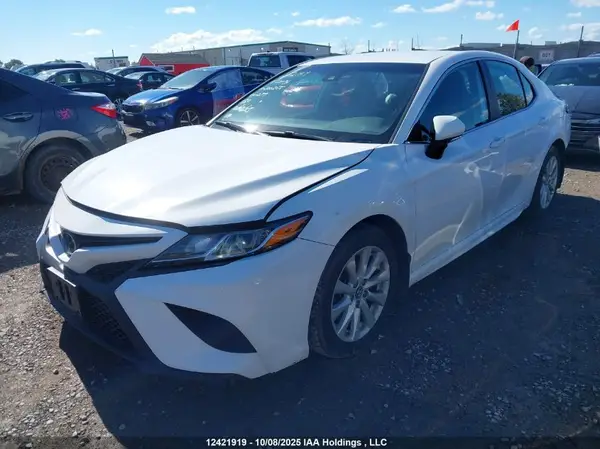 4T1B11HK0KU200255 2019 TOYOTA CAMRY - Image 2