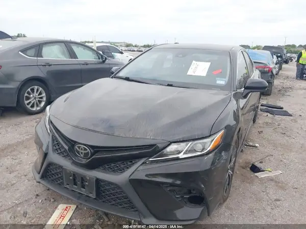 4T1B11HK0KU201034 2019 TOYOTA CAMRY - Image 2