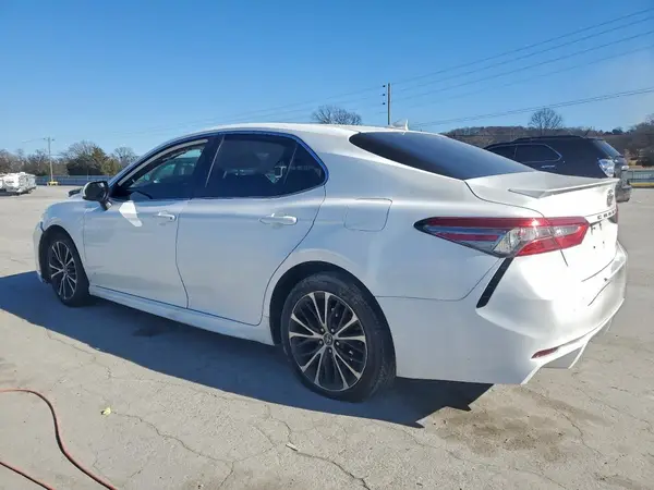4T1B11HK0KU202622 2019 TOYOTA CAMRY - Image 2
