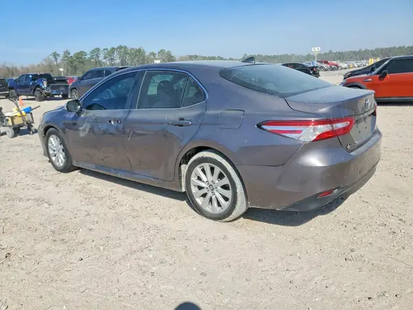 4T1B11HK0KU208100 2019 TOYOTA CAMRY - Image 2