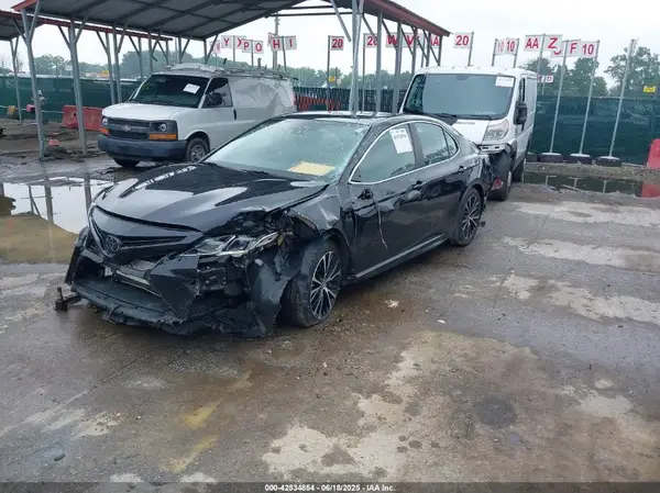 4T1B11HK0KU211269 2019 TOYOTA CAMRY - Image 2