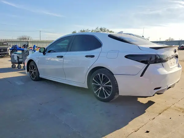 4T1B11HK0KU213281 2019 TOYOTA CAMRY - Image 2