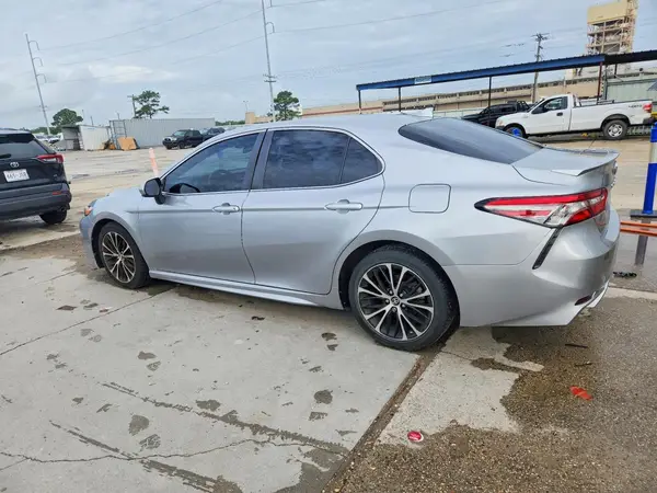 4T1B11HK0KU215709 2019 TOYOTA CAMRY - Image 2