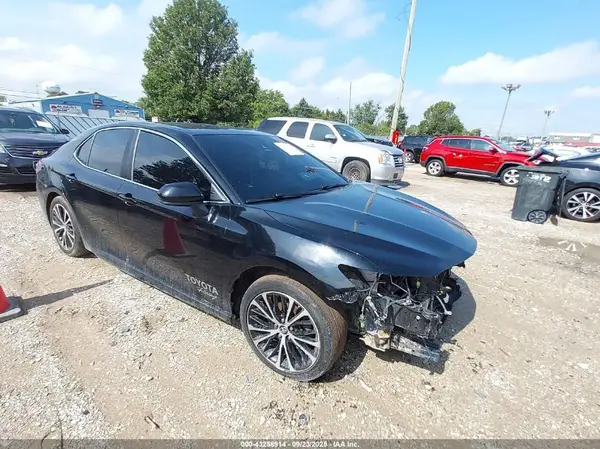 4T1B11HK0KU217587 2019 TOYOTA CAMRY - Image 1