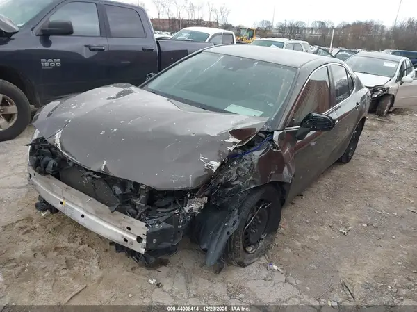 4T1B11HK0KU220750 2019 TOYOTA CAMRY - Image 2