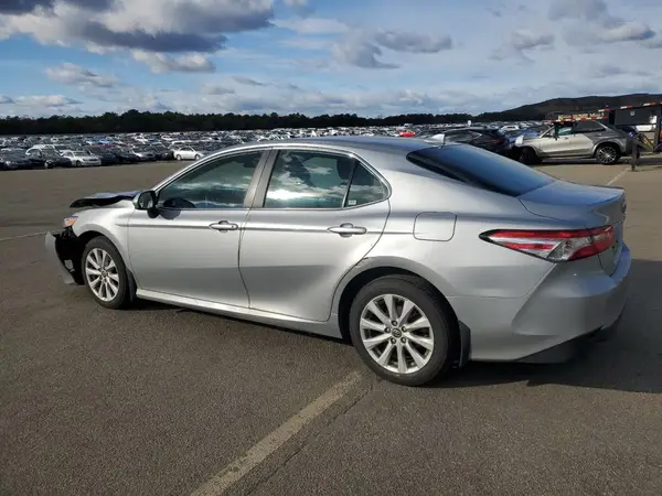 4T1B11HK0KU222370 2019 TOYOTA CAMRY - Image 2