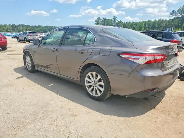 4T1B11HK0KU228363 2019 TOYOTA CAMRY - Image 2