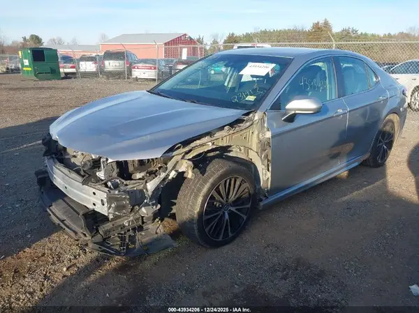 4T1B11HK0KU231912 2019 TOYOTA CAMRY - Image 2