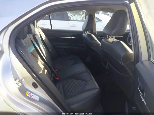 4T1B11HK0KU231912 2019 TOYOTA CAMRY - Image 8