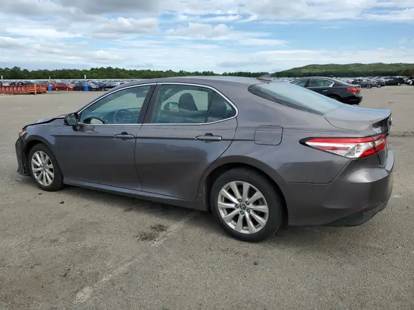 4T1B11HK0KU232607 2019 TOYOTA CAMRY - Image 2