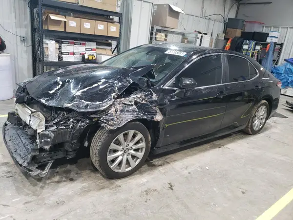 4T1B11HK0KU237080 2019 TOYOTA CAMRY - Image 1