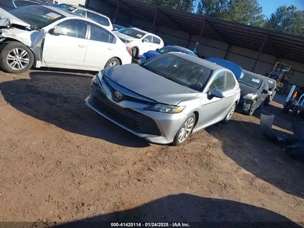 4T1B11HK0KU238102 2019 TOYOTA CAMRY - Image 2