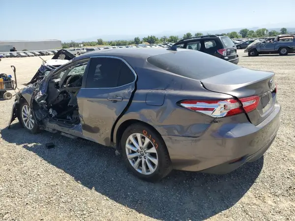 4T1B11HK0KU238990 2019 TOYOTA CAMRY - Image 2